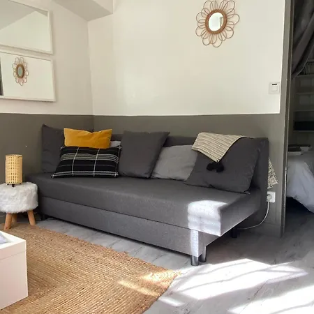 Apartment Pied A Terre En Plein Coeur De Montmorency